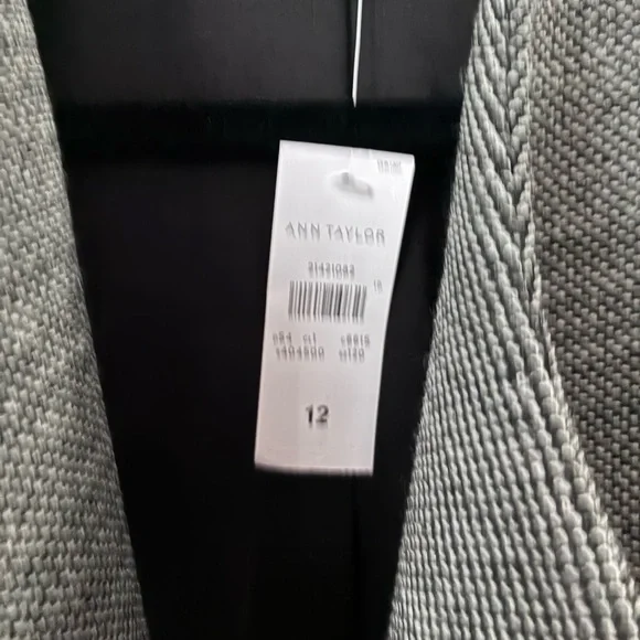 NWT Ann Taylor Gray Asymmetrical Blazer with Modern Design - Picture 4 of 4